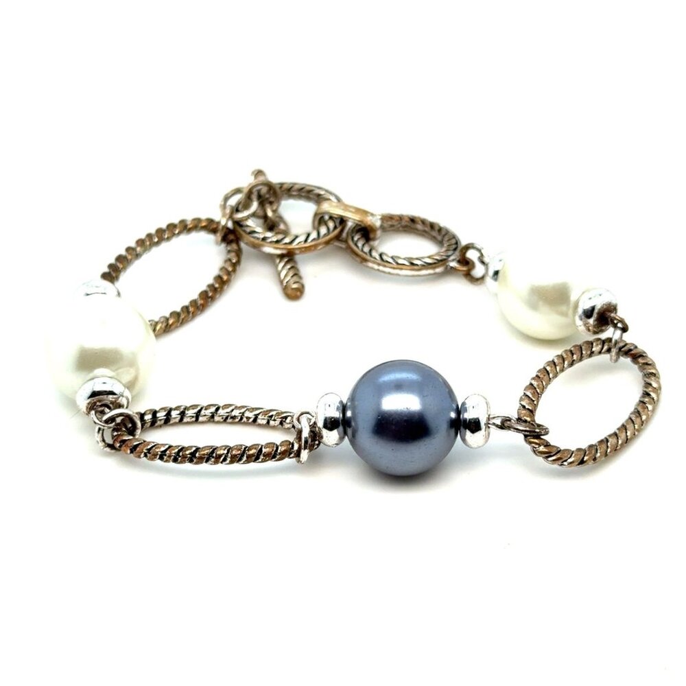 Black/White Pearl Toggle Bracelet (c)